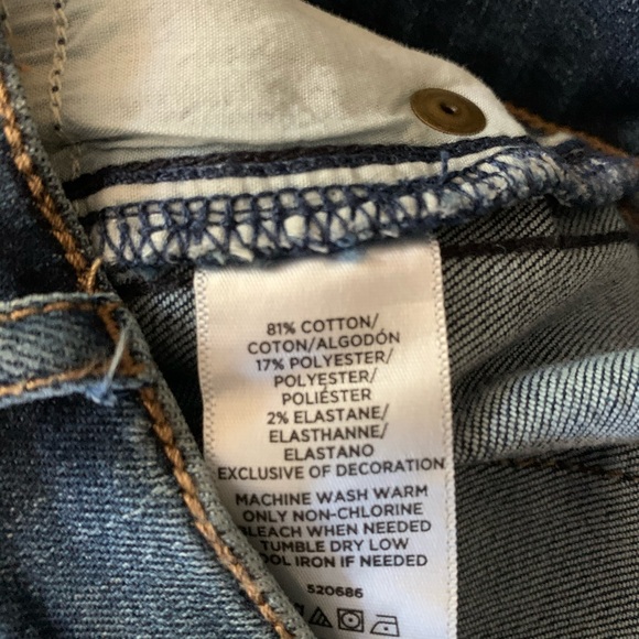 NWT Loft jeans.  Size 2P - Picture 6 of 7